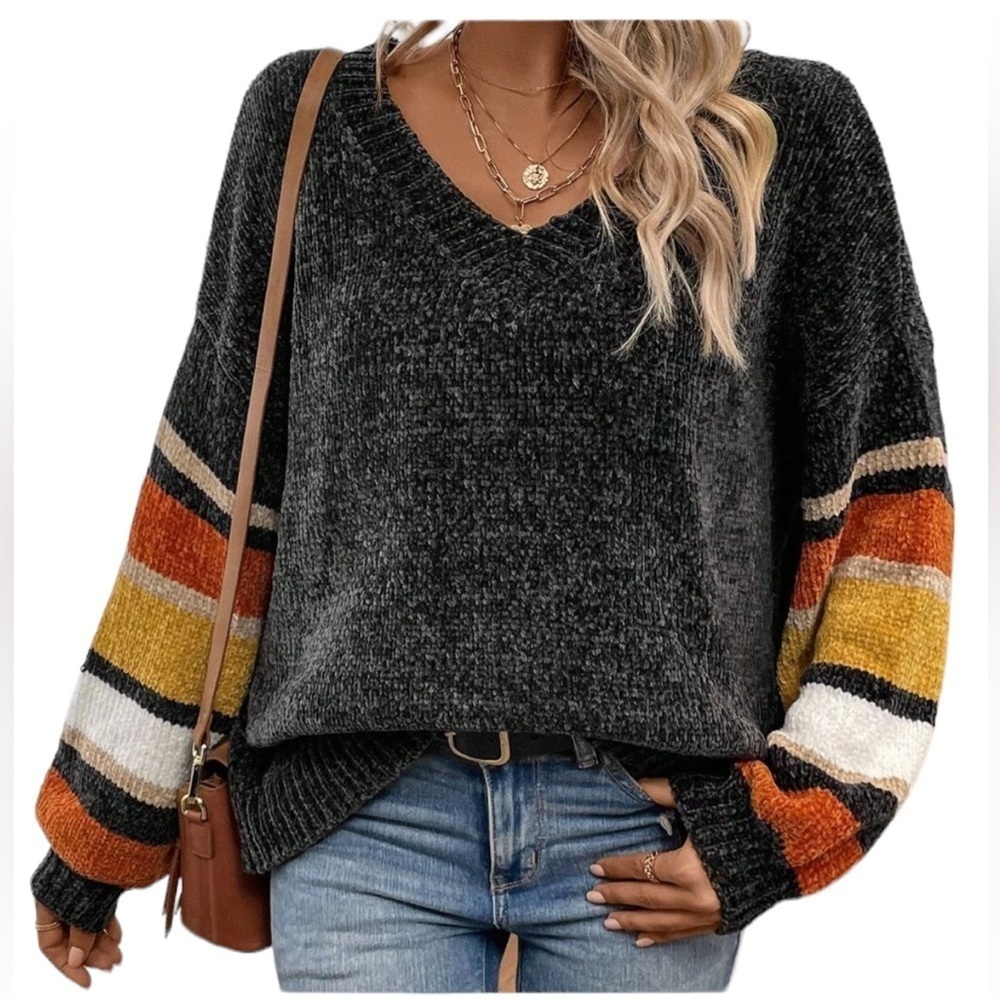 Casual Womens
Color Block Drop Shoulder
Sweater different size available - Picture 2 of 5